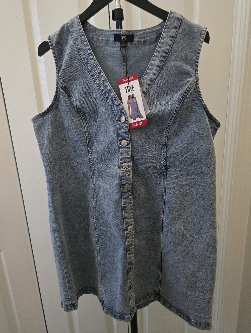 FRYE Sleeveless Button-Front Denim Dress in Light Blue